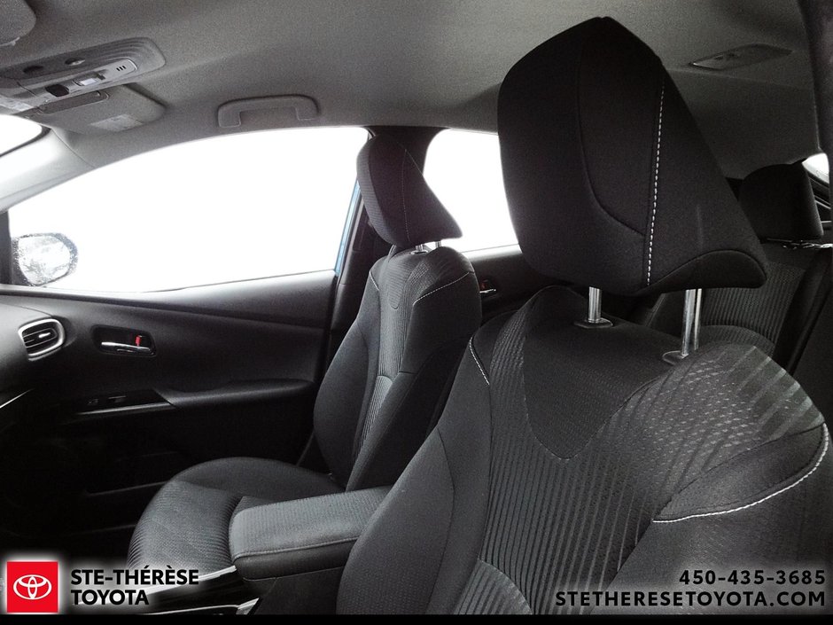 2021 Toyota Prius Prime Base-12