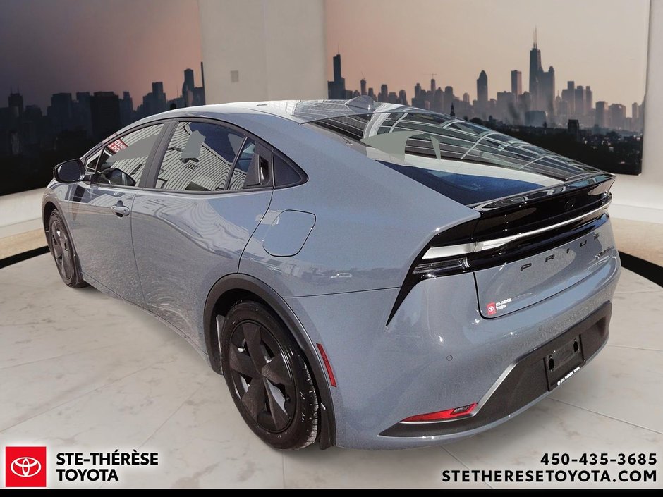 Toyota Prius Prime SE 2024-13