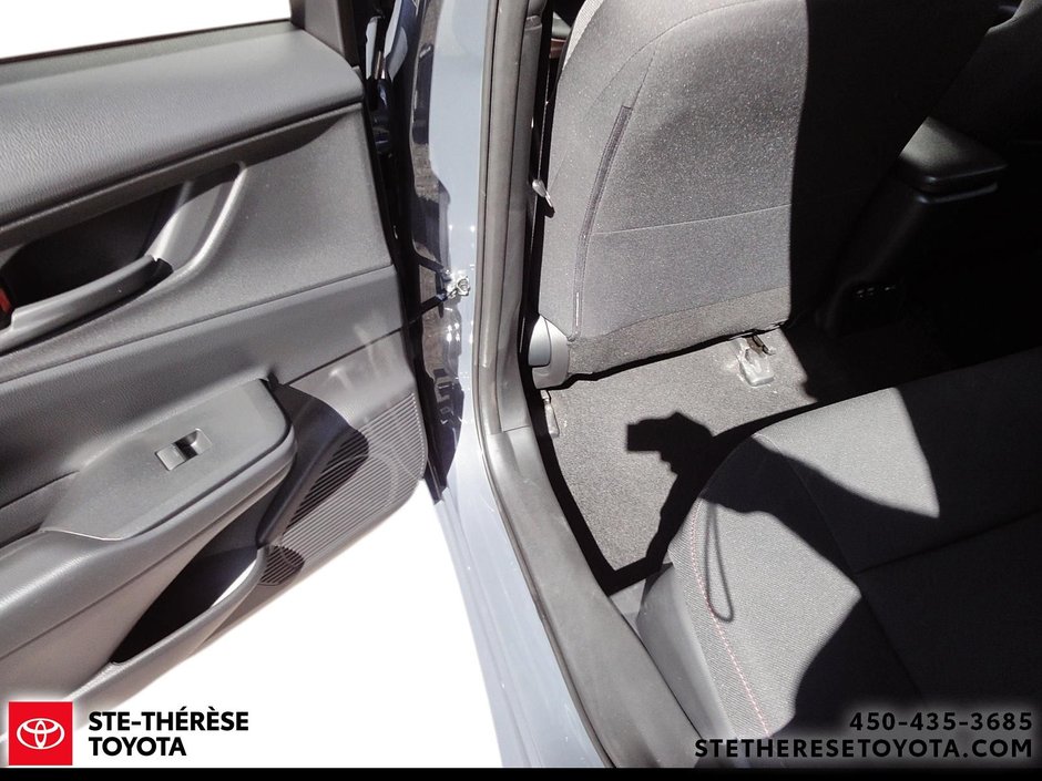 Toyota Prius Prime SE 2024-16
