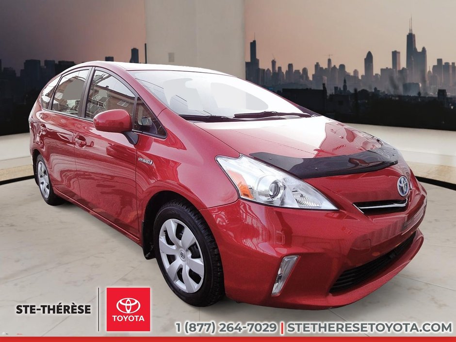 Toyota Prius v HYBRID 2013-2