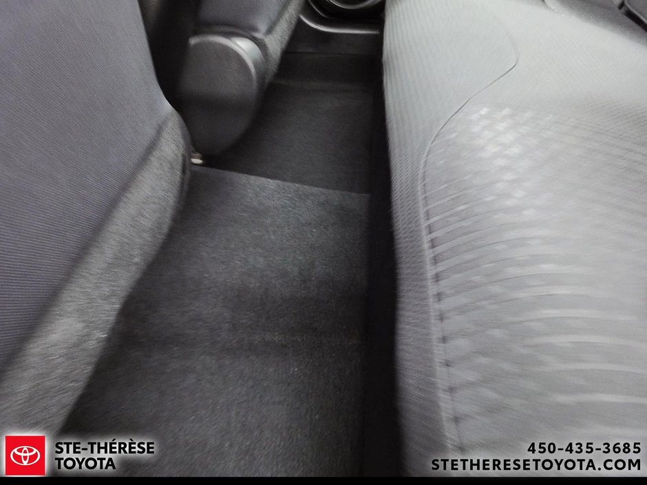2018 Toyota Prius Base-11