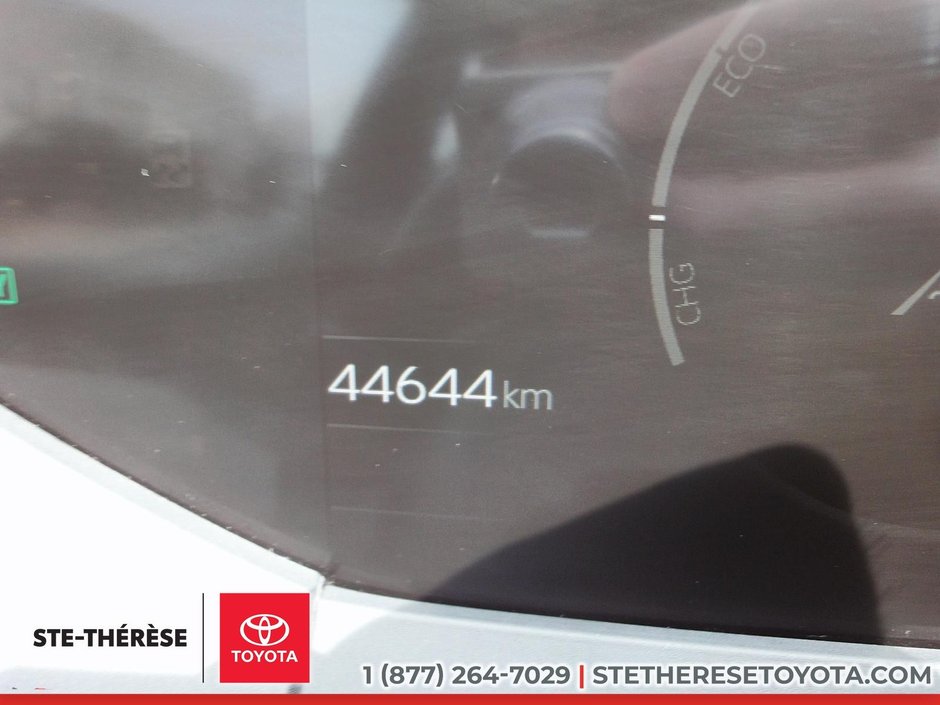Toyota Prius XLE AWD-e 2024-15