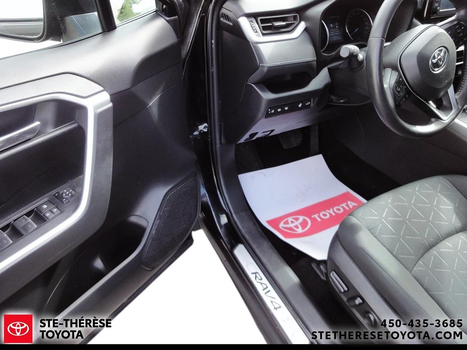 Toyota RAV4 Hybride Hybrid XLE 2022-12