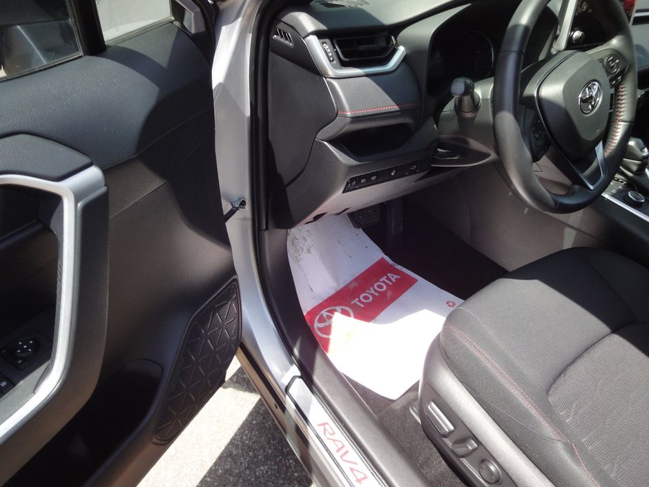 2023 Toyota RAV4 Prime SE branchable-11