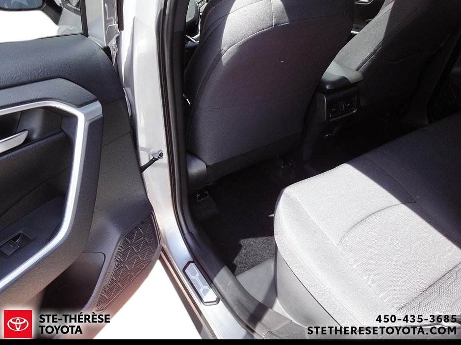 2023 Toyota RAV4 Prime SE branchable-8