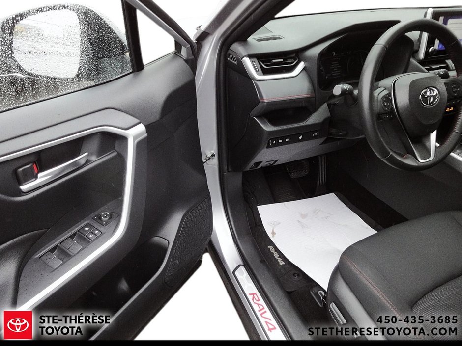 2024 Toyota RAV4 Prime SE branchable-11