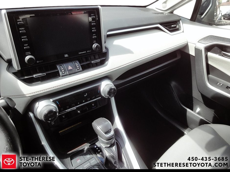 2020 Toyota RAV4 Limited-12