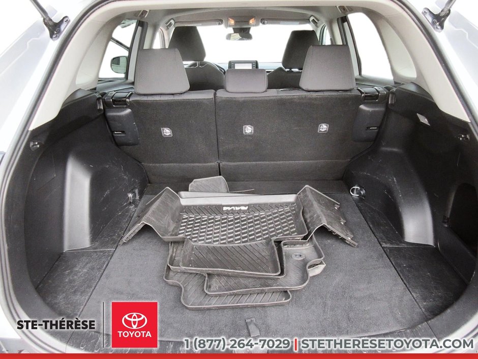 2021 Toyota RAV4 LE-11