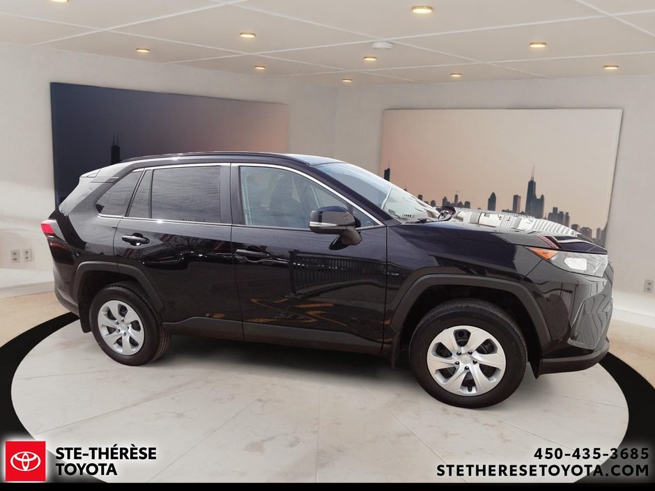 2021 Toyota RAV4 LE AWD-3