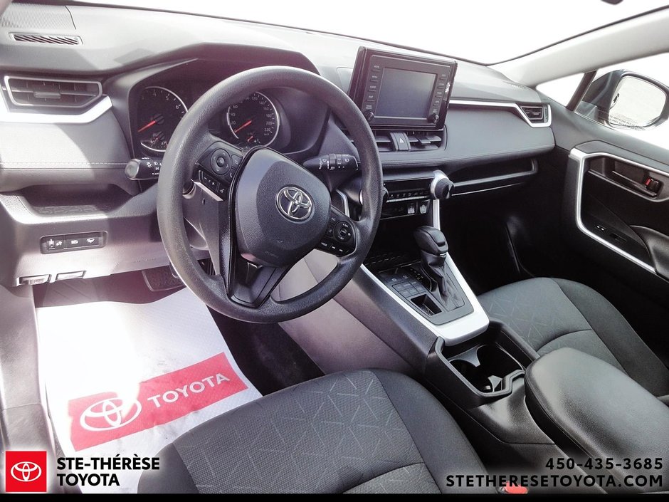 2021 Toyota RAV4 LE AWD-13