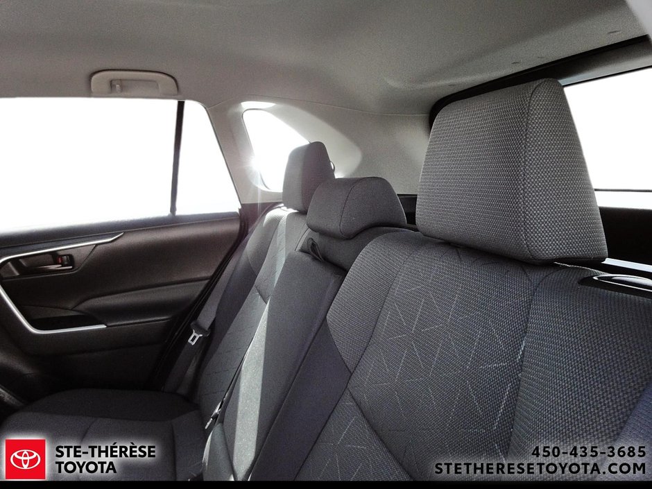 2021 Toyota RAV4 Hybrid LE AWD-10