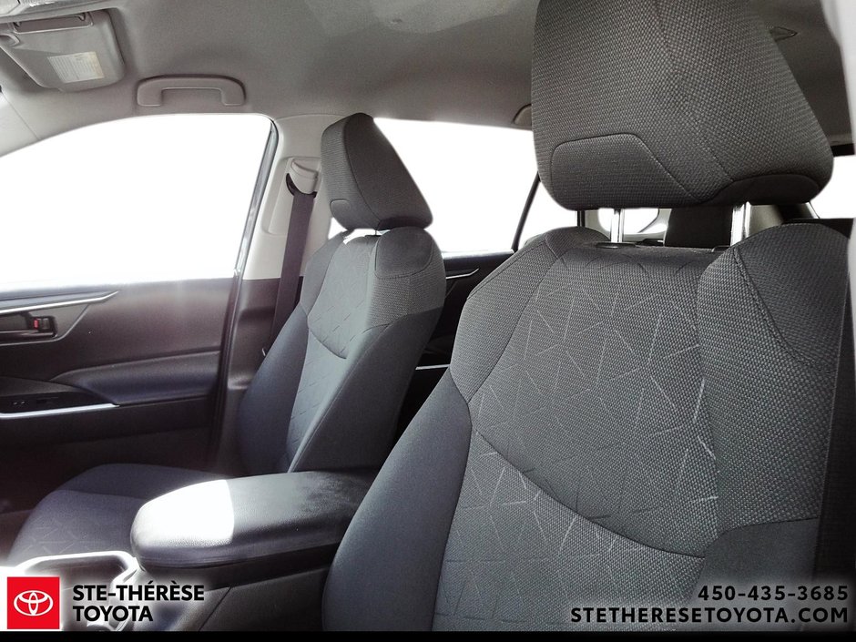 2021 Toyota RAV4 Hybrid LE AWD-13