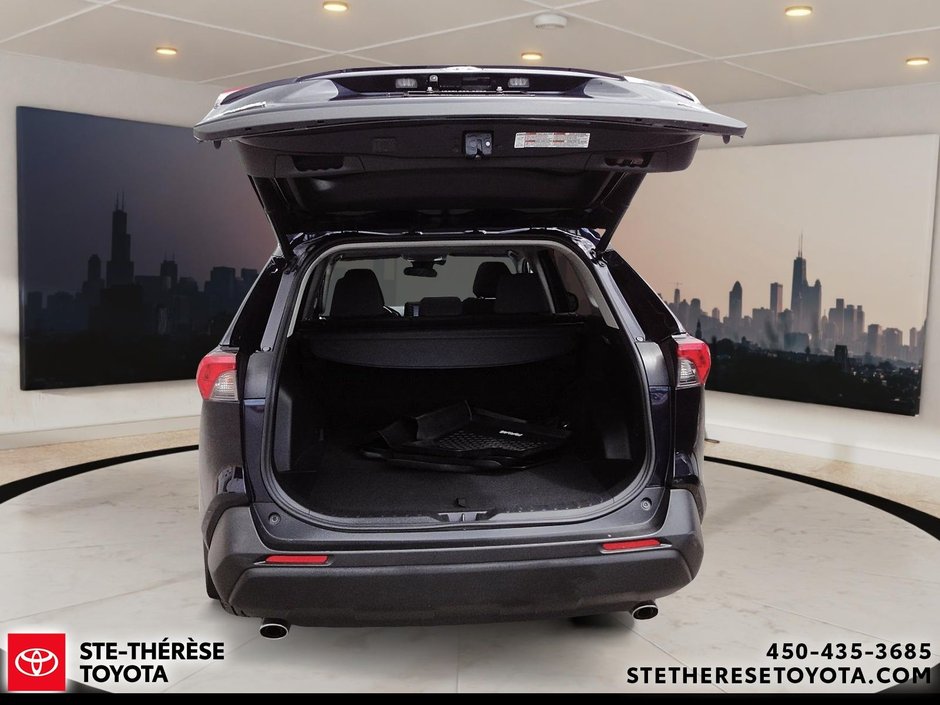2021 Toyota RAV4 XLE Fwd-6