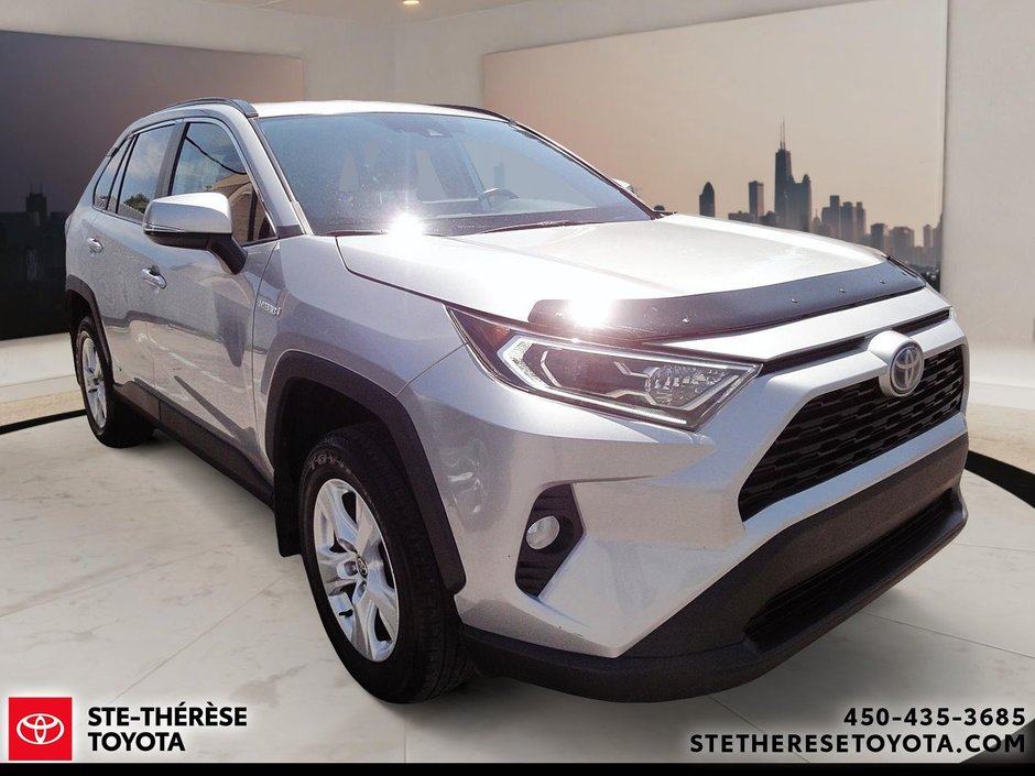 Toyota RAV4 XLE AWD HYBRID 2021-3