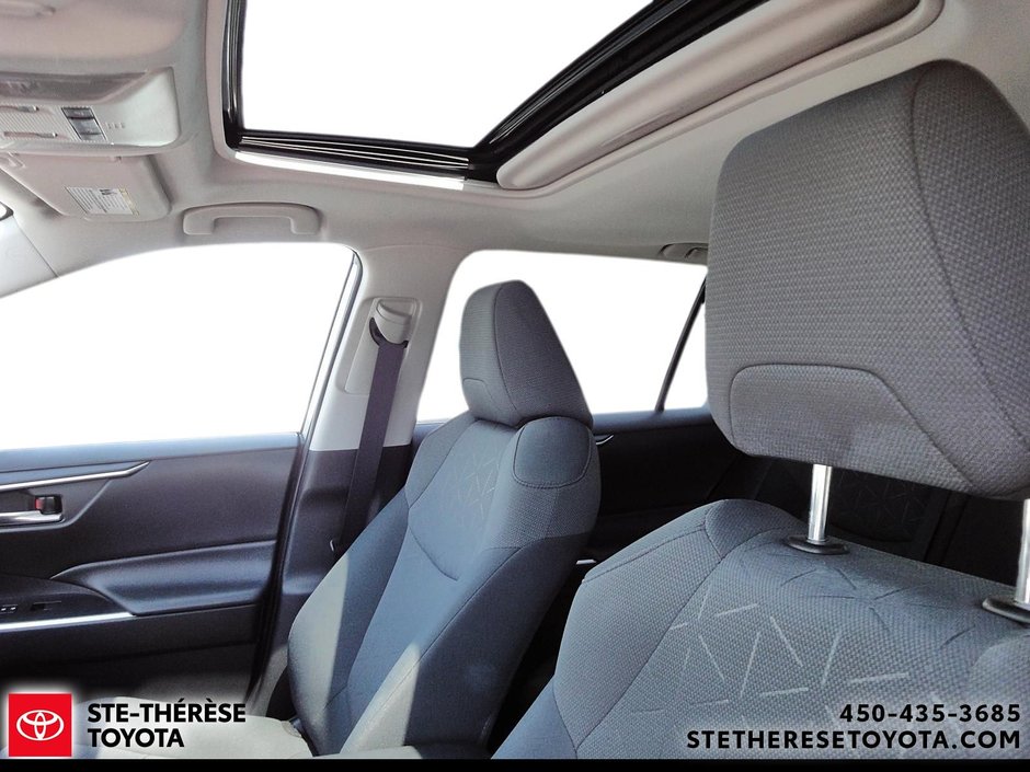 Toyota RAV4 XLE AWD HYBRID 2021-11