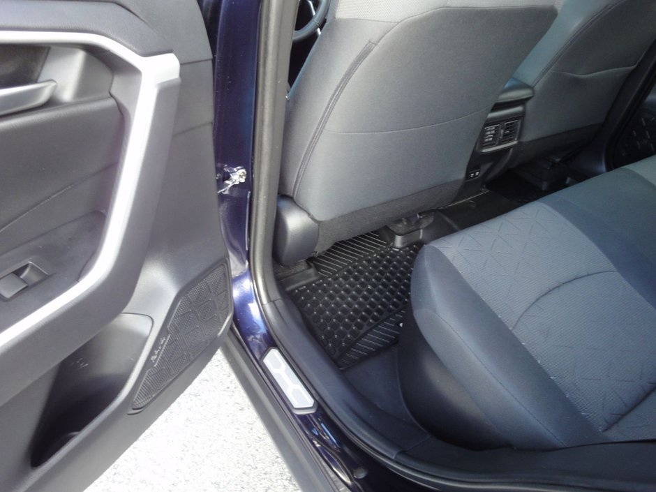 Toyota RAV4 XLE Hybride 2021-8