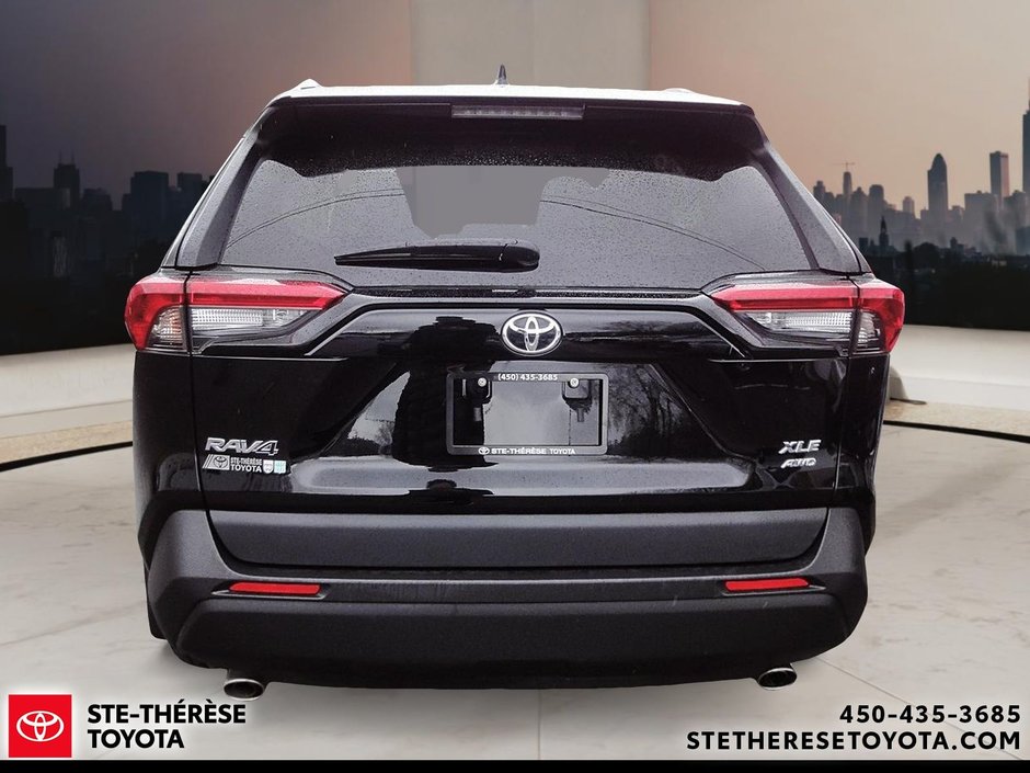 2022 Toyota RAV4 XLE AWD-5