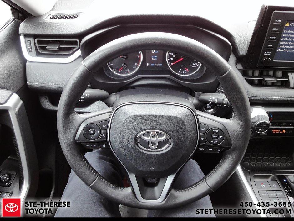 2022 Toyota RAV4 XLE AWD-15