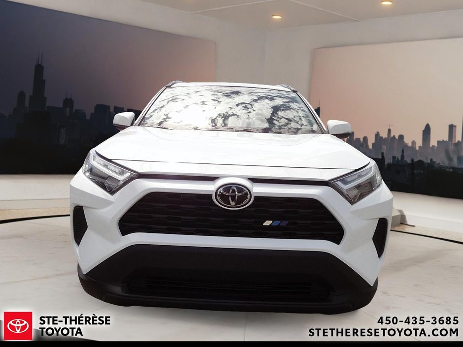 2022 Toyota RAV4 XLE AWD-3