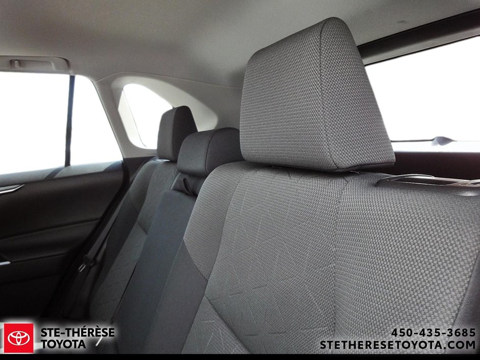 2023 Toyota RAV4 XLE Awd-9