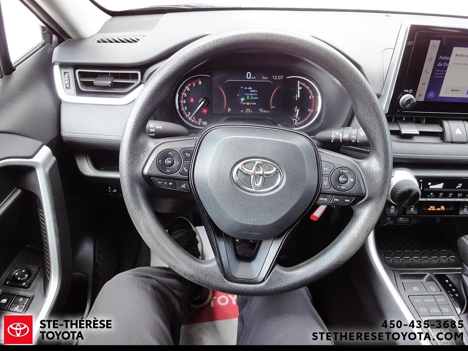 Toyota RAV4 LE AWD 2023-15