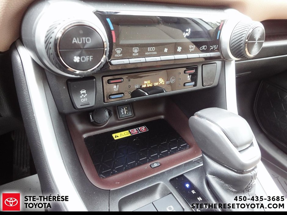 2023 Toyota RAV4 Hybrid Limited-17