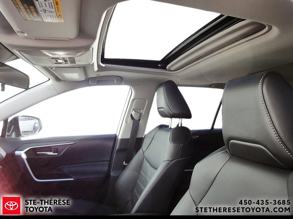 Toyota RAV4 XLE Premium 2024-14