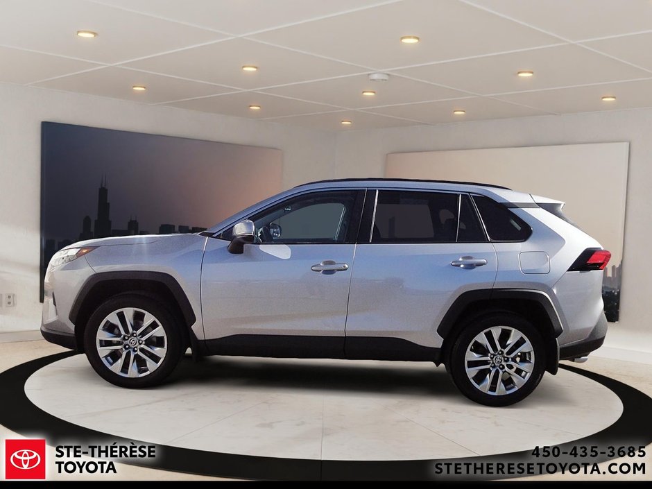 Toyota RAV4 XLE Premium 2024-0