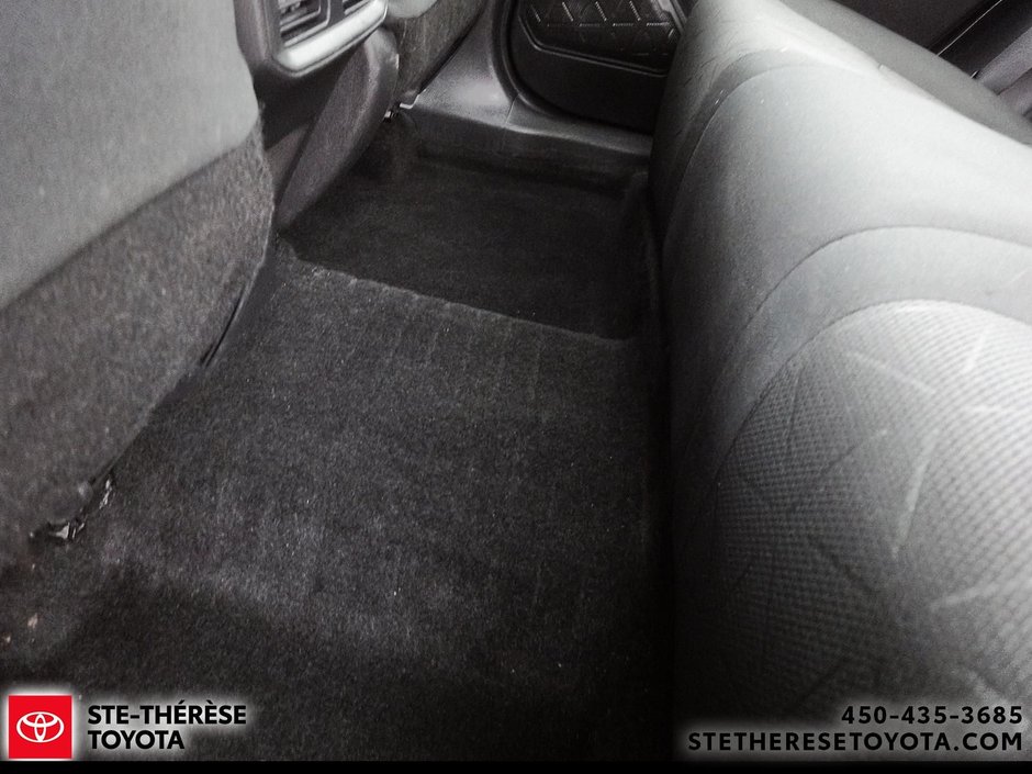 Toyota RAV4 LE 2024-11