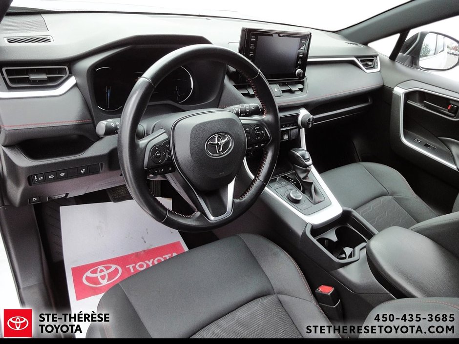 Toyota RAV4 XLE AWD Premium 2024-13