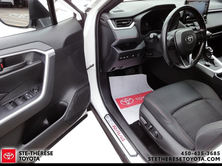 Toyota RAV4 XLE AWD Premium 2024-11
