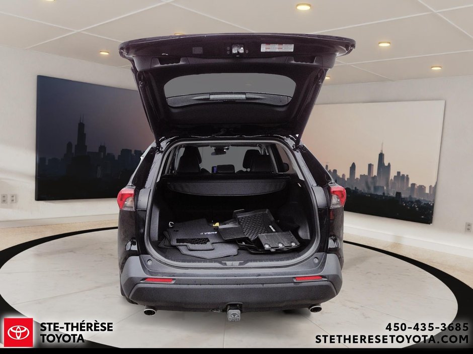Toyota RAV4 XLE AWD Groupe Premium 2024-7