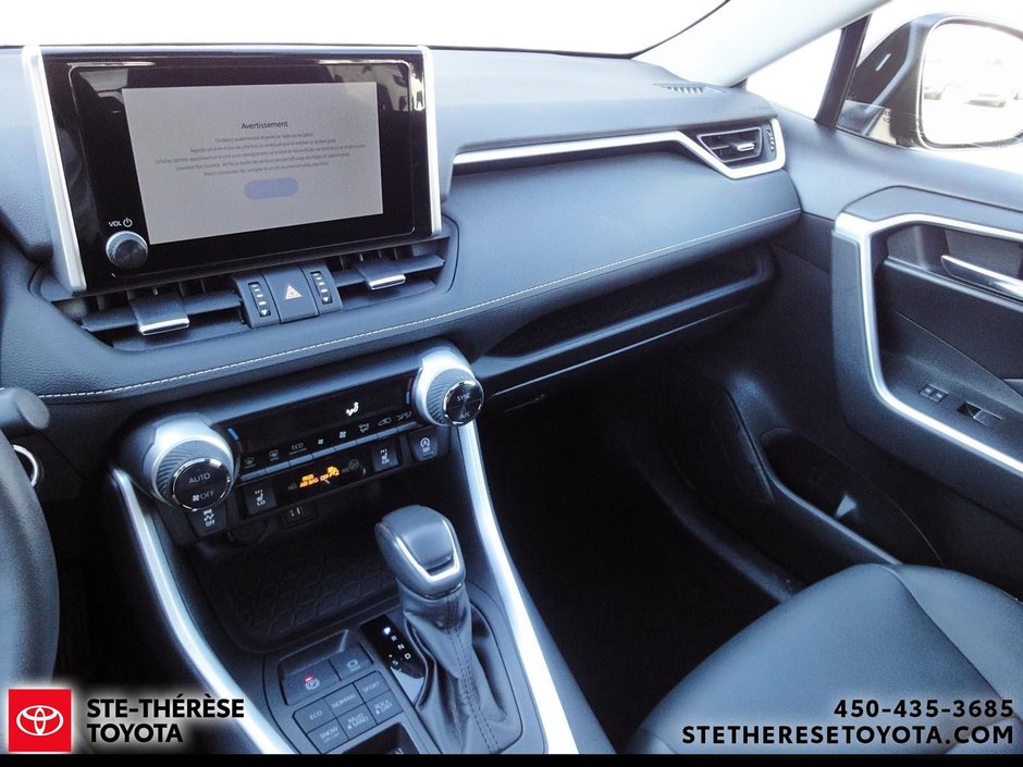 2024 Toyota RAV4 XLE AWD Premium-15
