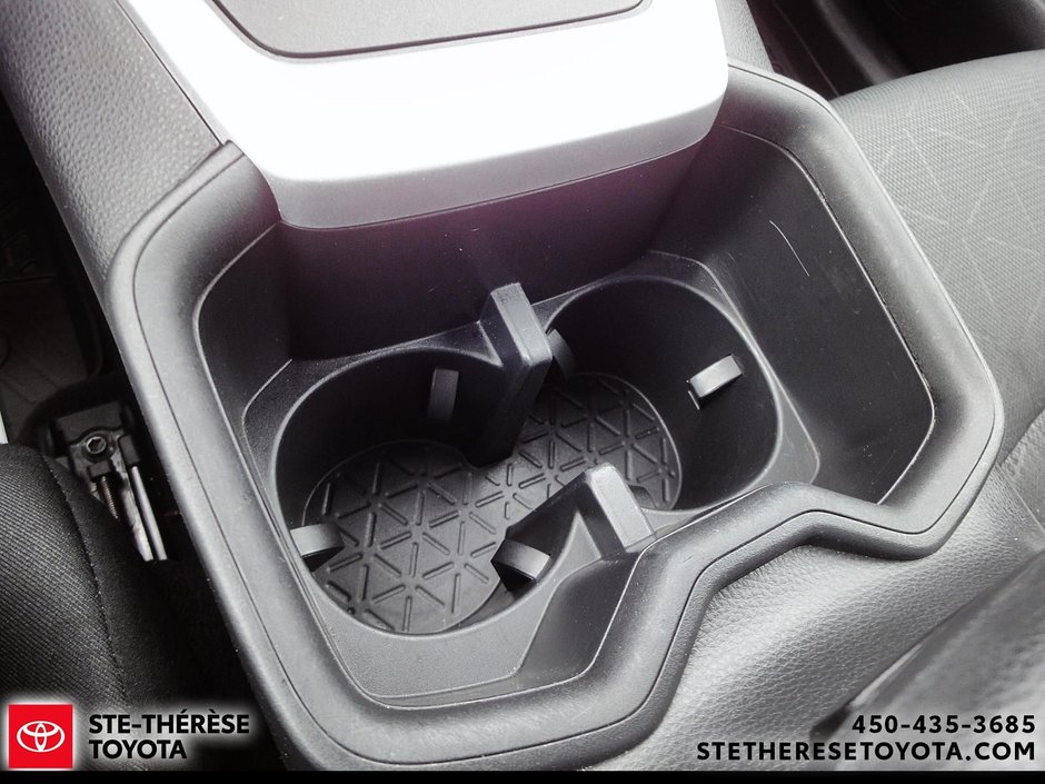 2024 Toyota RAV4 Hybrid XLE AWD-20