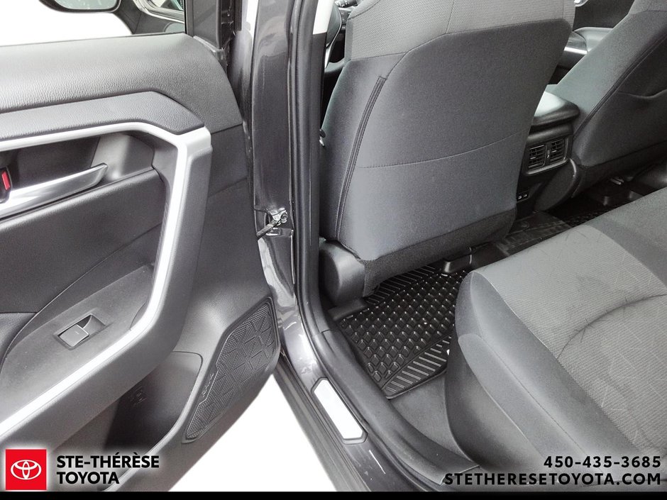 2024 Toyota RAV4 Hybrid XLE AWD-8