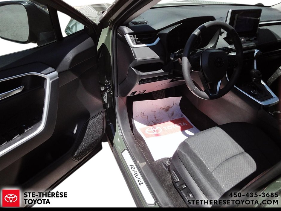 2025 Toyota RAV4 Hybrid AWD XLE Woodland-12