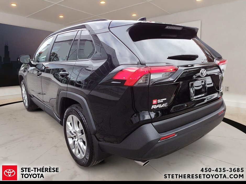 2025 Toyota RAV4 AWD XLE Premium-7