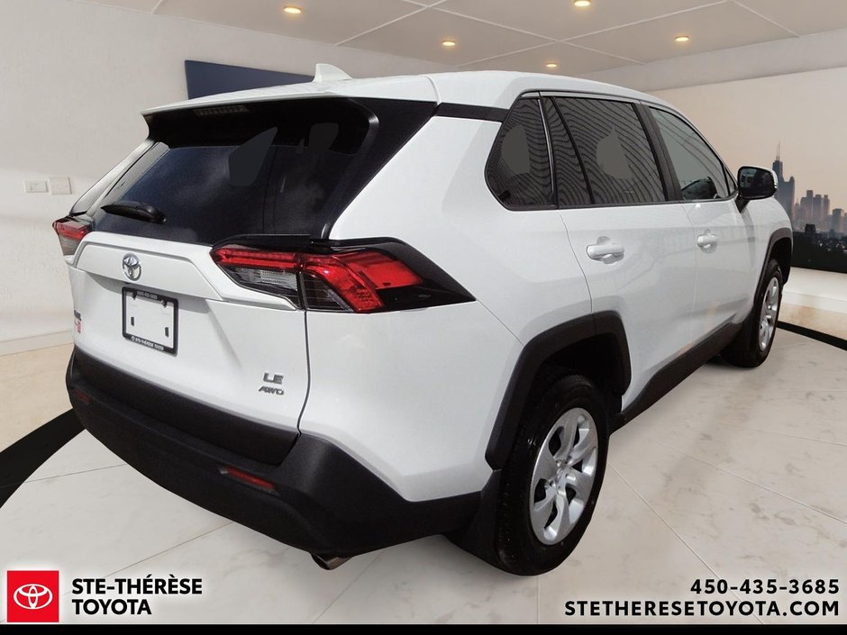Toyota RAV4 LE AWD 2025-3