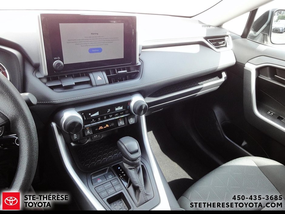 Toyota RAV4 LE AWD 2025-13