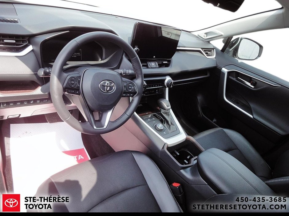 Toyota RAV4 Hybrid Limited 2025-12