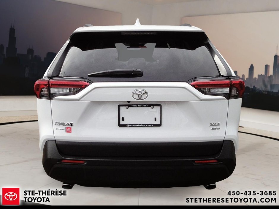 2025 Toyota RAV4 XLE-4