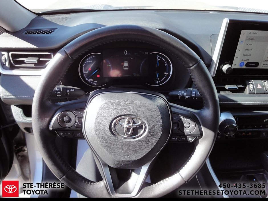 2025 Toyota RAV4 Hybrid XLE awd-14