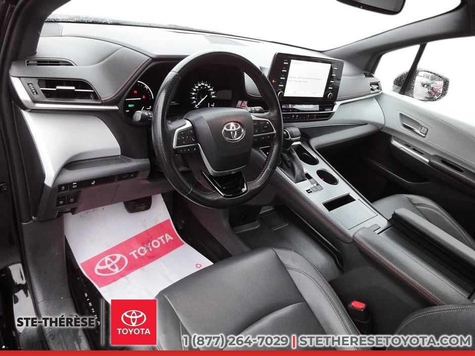 Toyota Sienna XSE AWD HYBRID 2022-16