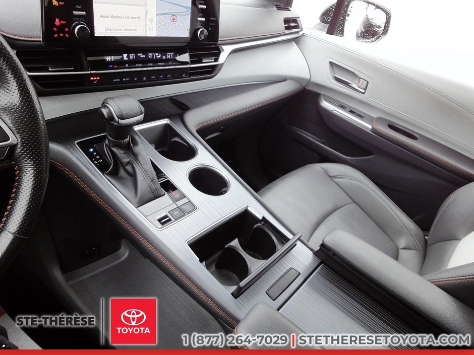 Toyota Sienna XSE AWD HYBRID 2022-26