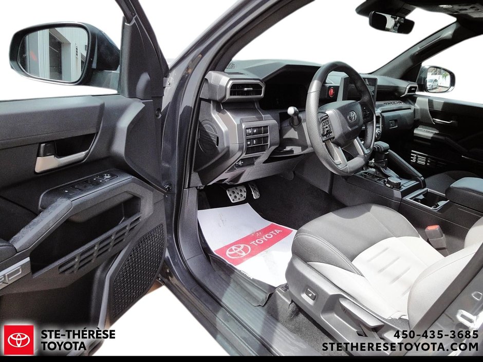 2024 Toyota Tacoma TRD SPORT 4X4-12