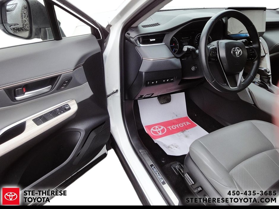 Toyota Venza XLE 2021-11