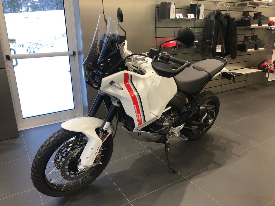 Ducati Desert X 937 2023