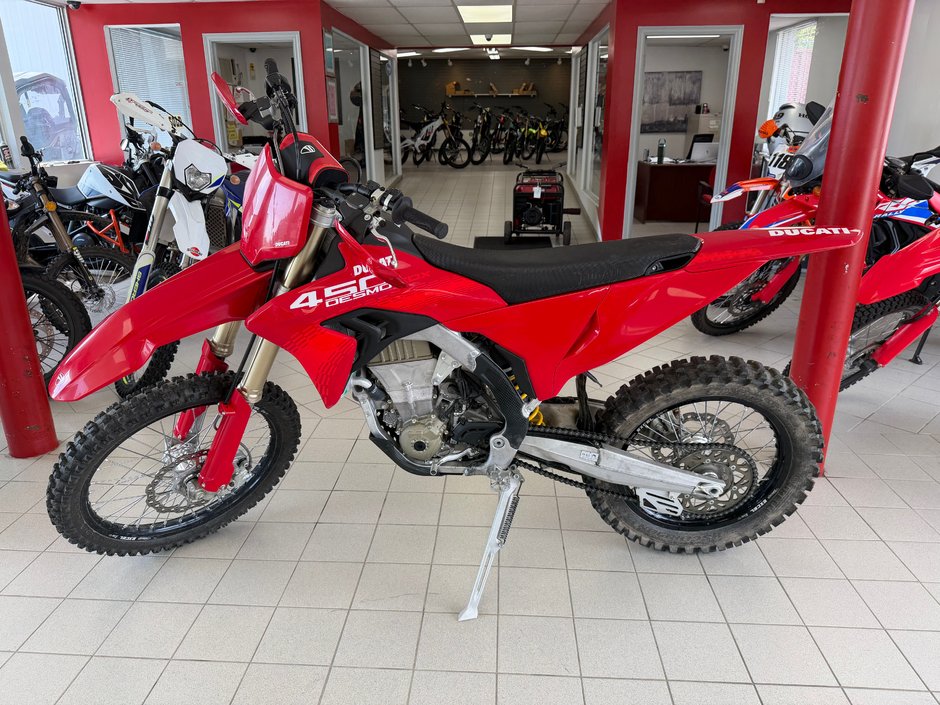 2026 Ducati Desmo 450 EDX