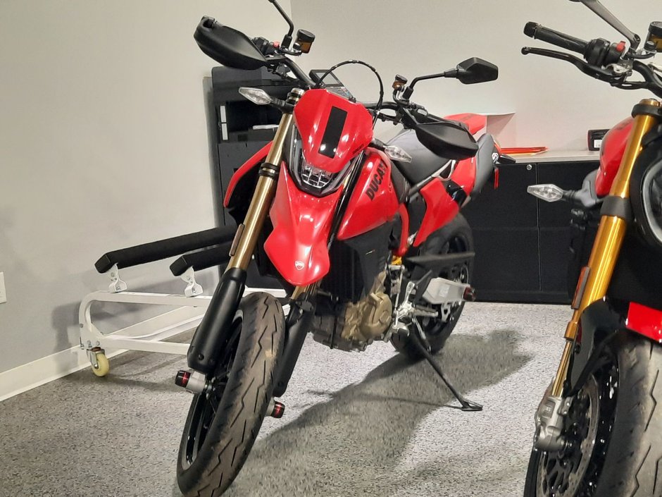 2025 Ducati Hypermotard 698 HYPERMOTARD