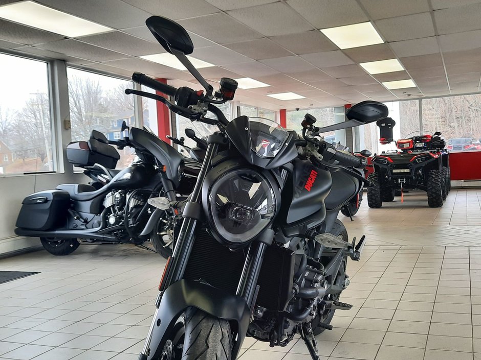 Ducati MONSTER 937+ 2023